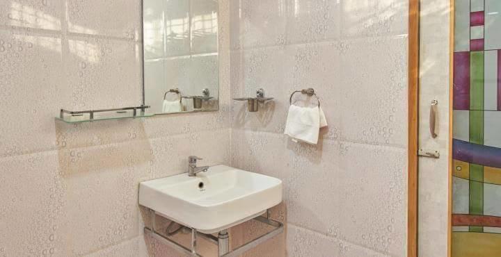 Hotel Av Comforts Bangalore Buitenkant foto
